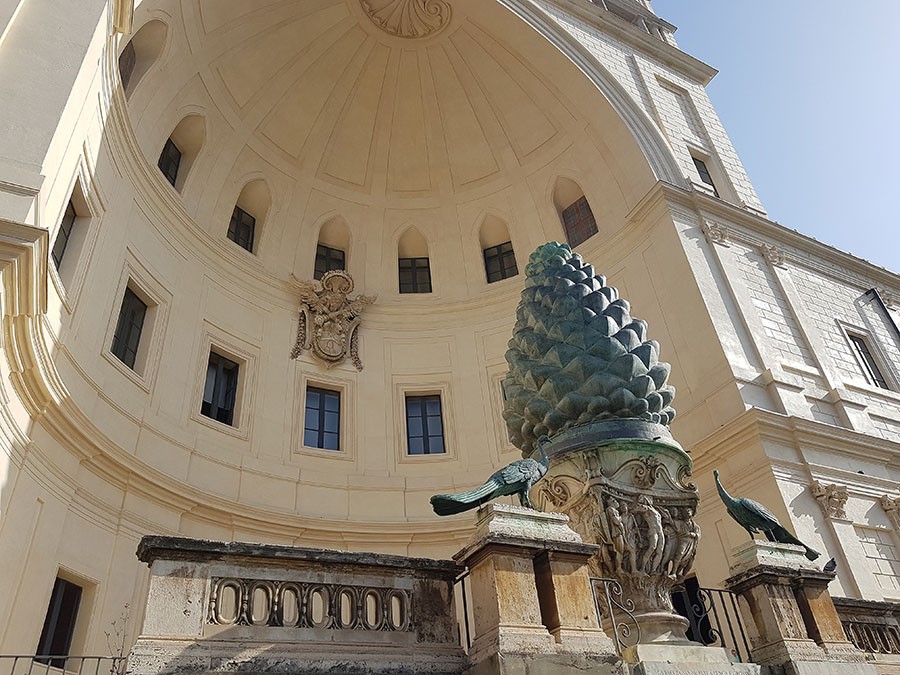 Pinjefontänen i Vatikanen.  Foto: Kerstin Engstrand